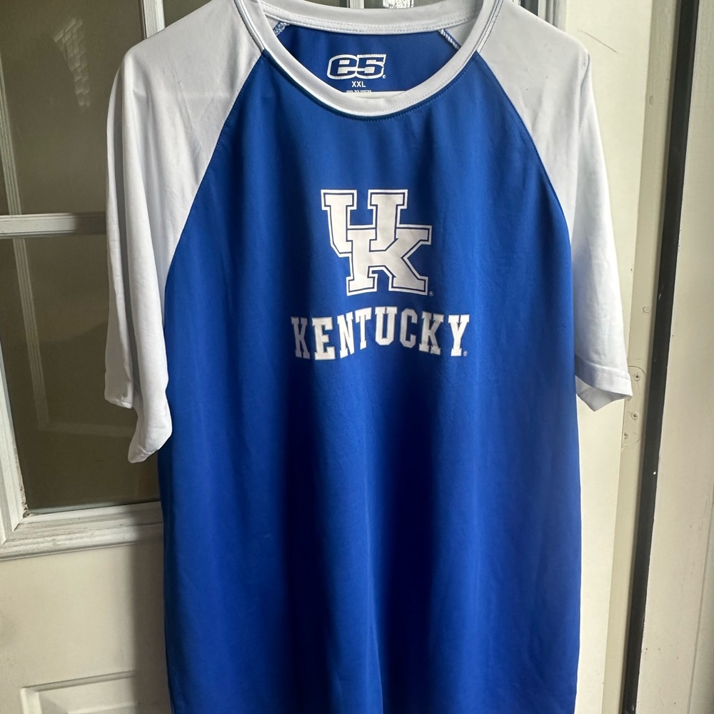 University of Kentucky Wildcats 2XL Tee 100% Polyester